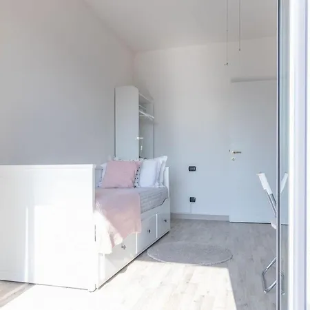 Appartement Helle Mit Blick Auf Den Lago Maggiore Und Die Berge *